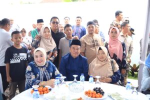 Pulang Kampung ke Lahat, Cik Ujang Gelar Halal Bihalal dengan Warga