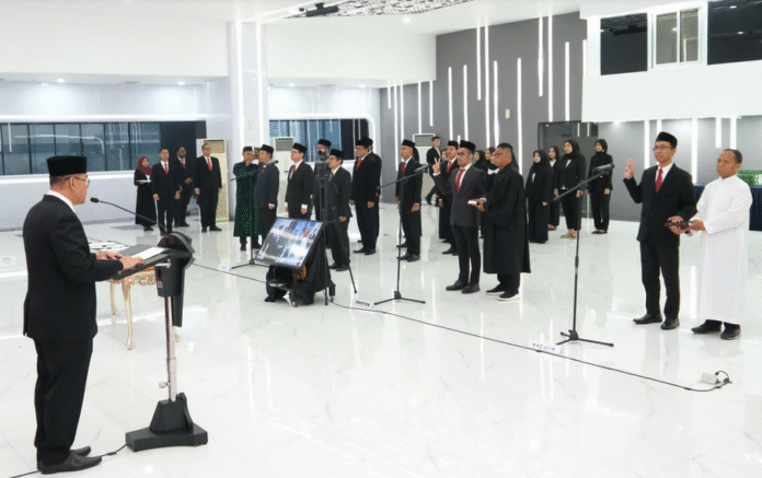 Wamen ATR/Waka BPN Lantik 78 Pejabat Fungsional: Dorong Profesionalisme dan Integritas Birokrasi