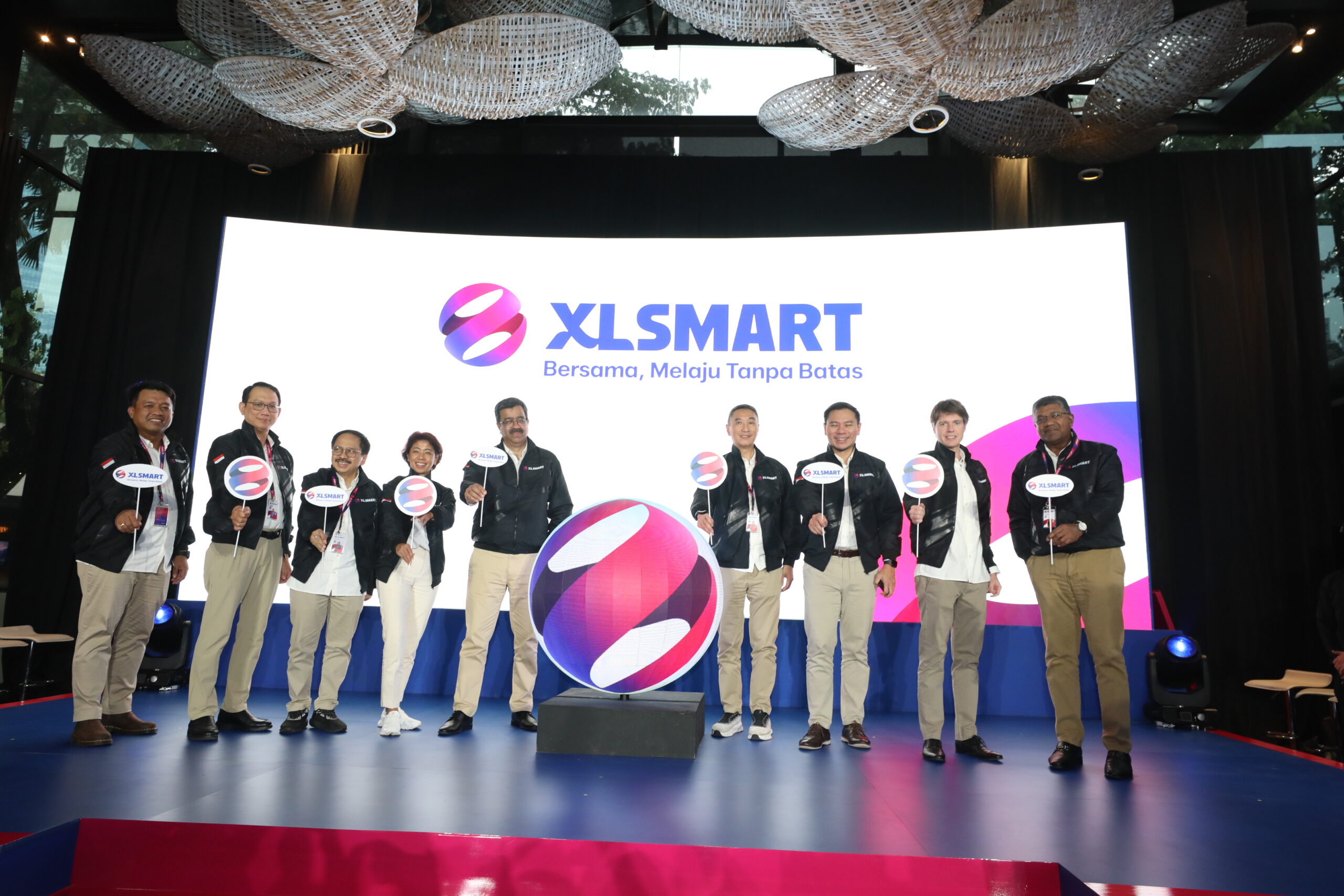 XLSMART Resmi Berdiri Kekuatan Baru Masa Depan Digital Indonesia