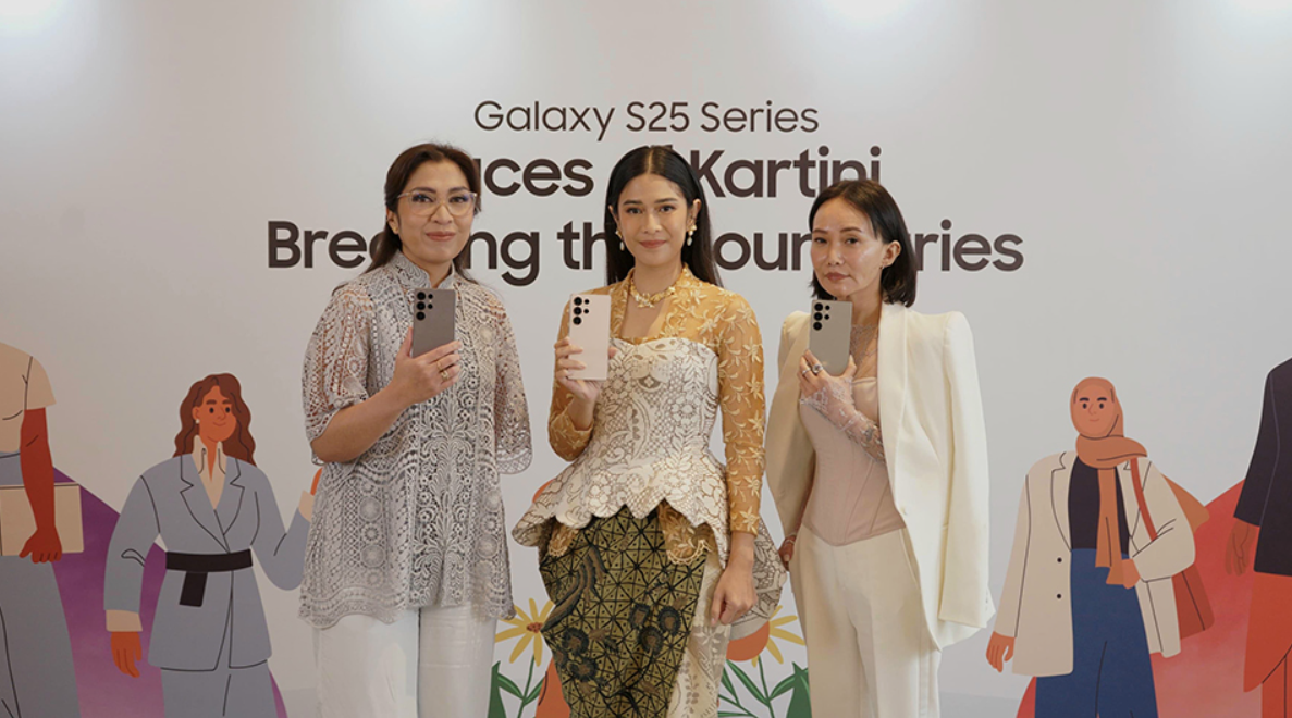 Andi Airin, Head of MX Marketing & Demand Generation, Samsung Electronics Indonesia, Dian Sastrowardoyo, seorang Actress & Producer, dan Fen Felicia, seorang Photographer Professional, the Faces of Kartini di capture menggunakan Galaxy S25 Ultra