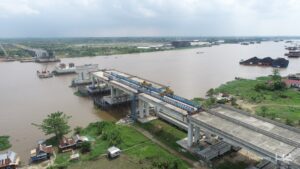 Menteri PU Tinjau Tol Palembang-Betung, Progresnya Sudah 56 Persen