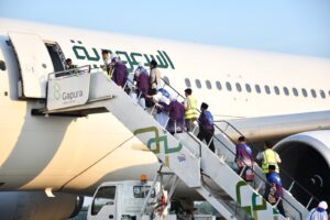 370 Jemaah Haji Kloter 1 Embarkasi Palembang Berangkat ke Tanah Suci