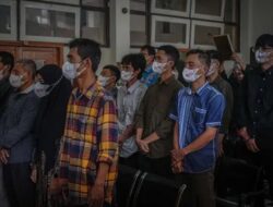 Putusan Sidang Gugatan Kabut Asap Karhutla Kembali Ditunda, Penggugat Berharap Keadilan