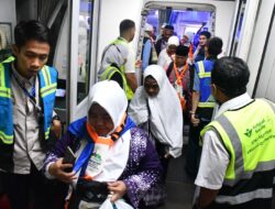 368 Jemaah Kloter 1 Debarkasi Palembang Tiba di Tanah Air