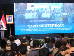 Bukti Negara Hadir: 1.120 Sertipikat Tanah Diserahkan ke Transmigran Sukabumi