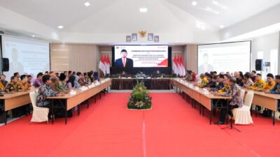 Beri Pengarahan di Kalsel, Menteri Nusron Minta Jajaran Atasi Gap dalam Sertipikasi Tanah