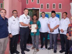 Bersama Menko AHY Serahkan 184 Sertipikat Tanah di Bengkulu, Wamen Ossy Dermawan Apresiasi Peran Pemda