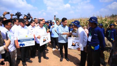 Dihadapan Wapres Gibran, Herman Deru Bicara Kerusakan Jalan hingga Pelabuhan Tanjung Carat