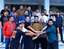 Herman Deru Duduk Bersama Manajemen SFC untuk Selamatkan Klub dari Zona Degradasi