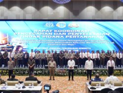 Menteri Nusron Wahid Berikan Penghargaan ke 74 Pihak Berperan dalam Pencegahan Tindak Pidana Pertanahan 2025