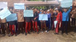 Ratusan Siswa Tuntut Kepsek SMK 1 OKU Selatan Mundur Usai Diduga Potong Dana PIP