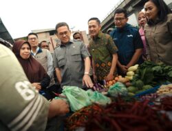 Ratu Dewa Dampingi Mendag RI Sidak Pasar KM 5 Palembang, Pastikan Stok Aman Jelang Ramadan