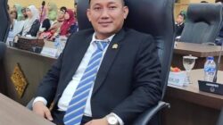 Adi Munadi Resmi Jabat Ketua Fraksi PAN DPRD OKU Timur Periode 2024–2029