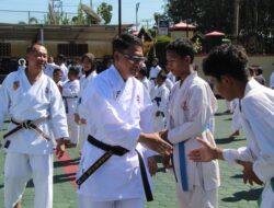 Semarak HUT Bhayangkara ke-80, Ratusan Karateka KKI Ikuti Ujian Kenaikan Tingkat di Polres OKU Timur