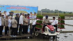 Antisipasi El Nino, Bupati Lanosin Dampingi Wamentan dan Gubernur Sumsel Percepat Tanam Modern di OKU Timur