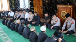 Peringati HUT Bhayangkara ke-80, Kapolres OKU Timur Gelar Bansos dan Bakti Religi di Yayasan Darul Hijroh