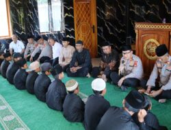 Peringati HUT Bhayangkara ke-80, Kapolres OKU Timur Gelar Bansos dan Bakti Religi di Yayasan Darul Hijroh