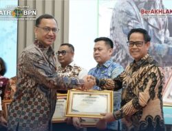 Kanwil BPN Sumsel Terima Penghargaan Terbaik 1 Kategori Unit Kearsipan II